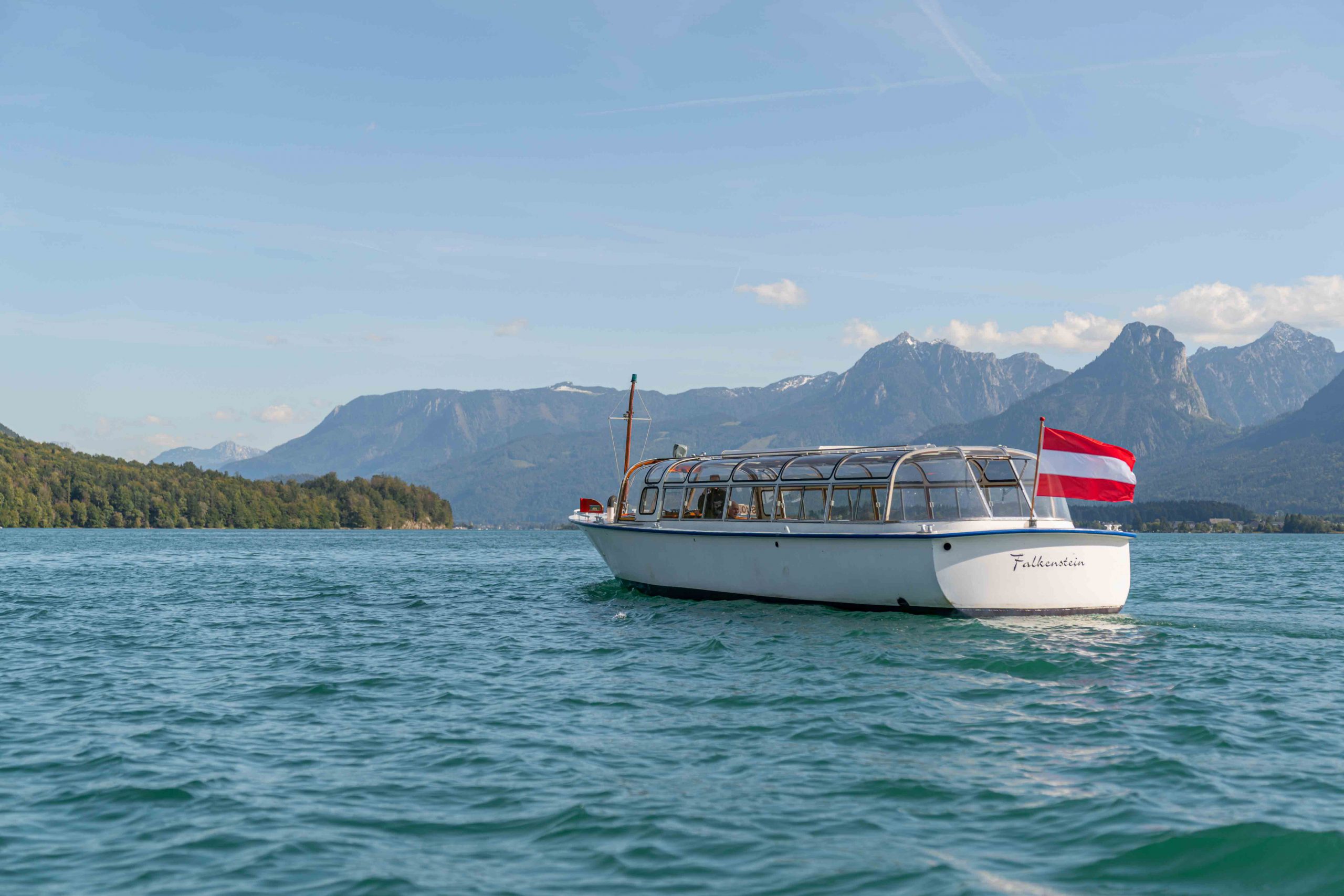 Ship Falkenstein boat trip on lake Wolfgangsee